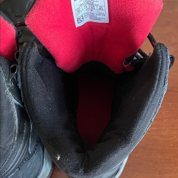 Columbia Black and Red Insulated Boots - Picture 5 of 13
